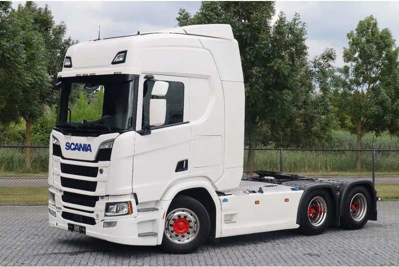 Scania R580 V8 NGS | 6X4 | RETARDER | HYDRAULICS | 66 TON | EURO 6 - Trekker: afbeelding 1 Scania R580 V8 NGS | 6X4 | RETARDER | HYDRAULICS | 66 TON | EURO 6 - Trekker: afbeelding 1