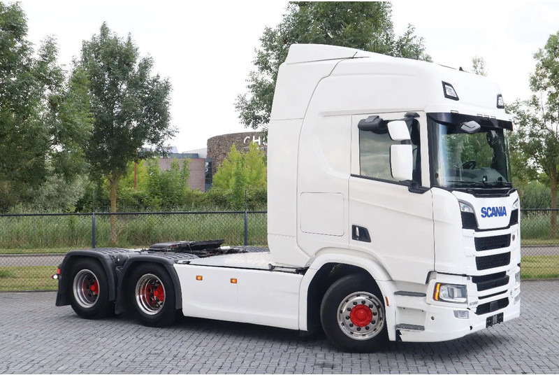 Scania R580 V8 NGS | 6X4 | RETARDER | HYDRAULICS | 66 TON | EURO 6 - Trekker: afbeelding 2 Scania R580 V8 NGS | 6X4 | RETARDER | HYDRAULICS | 66 TON | EURO 6 - Trekker: afbeelding 2
