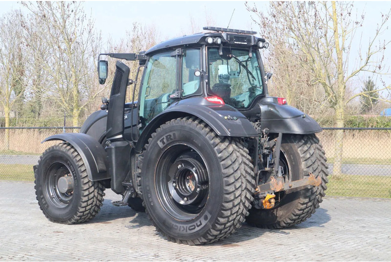 Valtra T234 D UNLIMITED | FRONT PTO | 53 KM/H | FULL OPTION - Tractor: afbeelding 3 Valtra T234 D UNLIMITED | FRONT PTO | 53 KM/H | FULL OPTION - Tractor: afbeelding 3