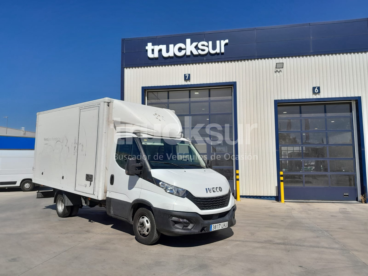 IVECO 35C16 GV - Bestelwagen gesloten laadbak: afbeelding 1 IVECO 35C16 GV - Bestelwagen gesloten laadbak: afbeelding 1