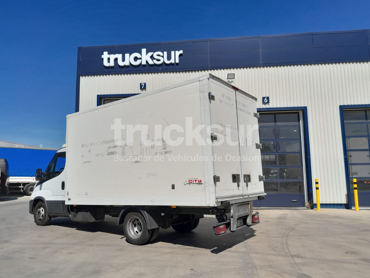 IVECO 35C16 GV - Bestelwagen gesloten laadbak: afbeelding 4 IVECO 35C16 GV - Bestelwagen gesloten laadbak: afbeelding 4