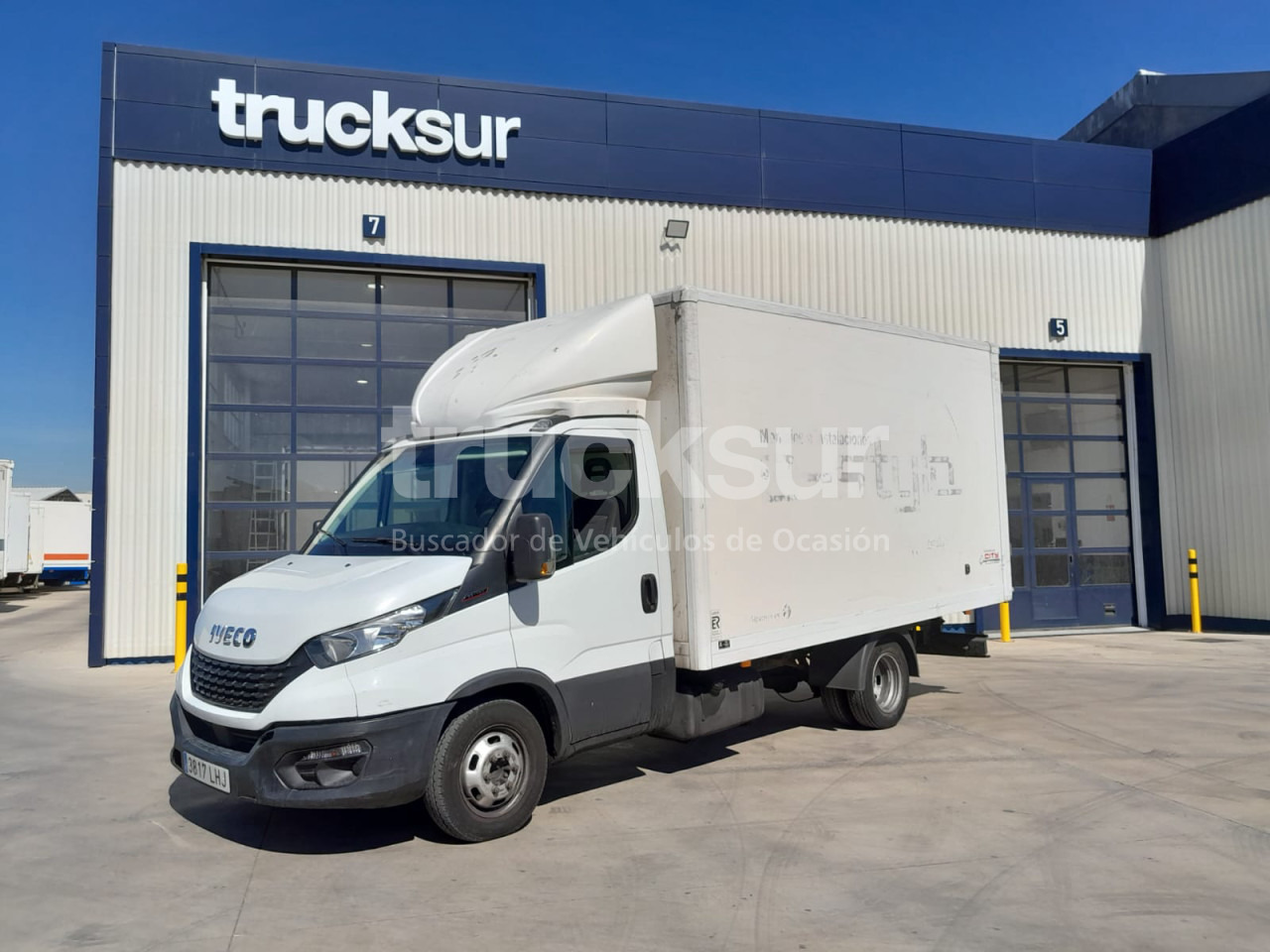 IVECO 35C16 GV - Bestelwagen gesloten laadbak: afbeelding 2 IVECO 35C16 GV - Bestelwagen gesloten laadbak: afbeelding 2