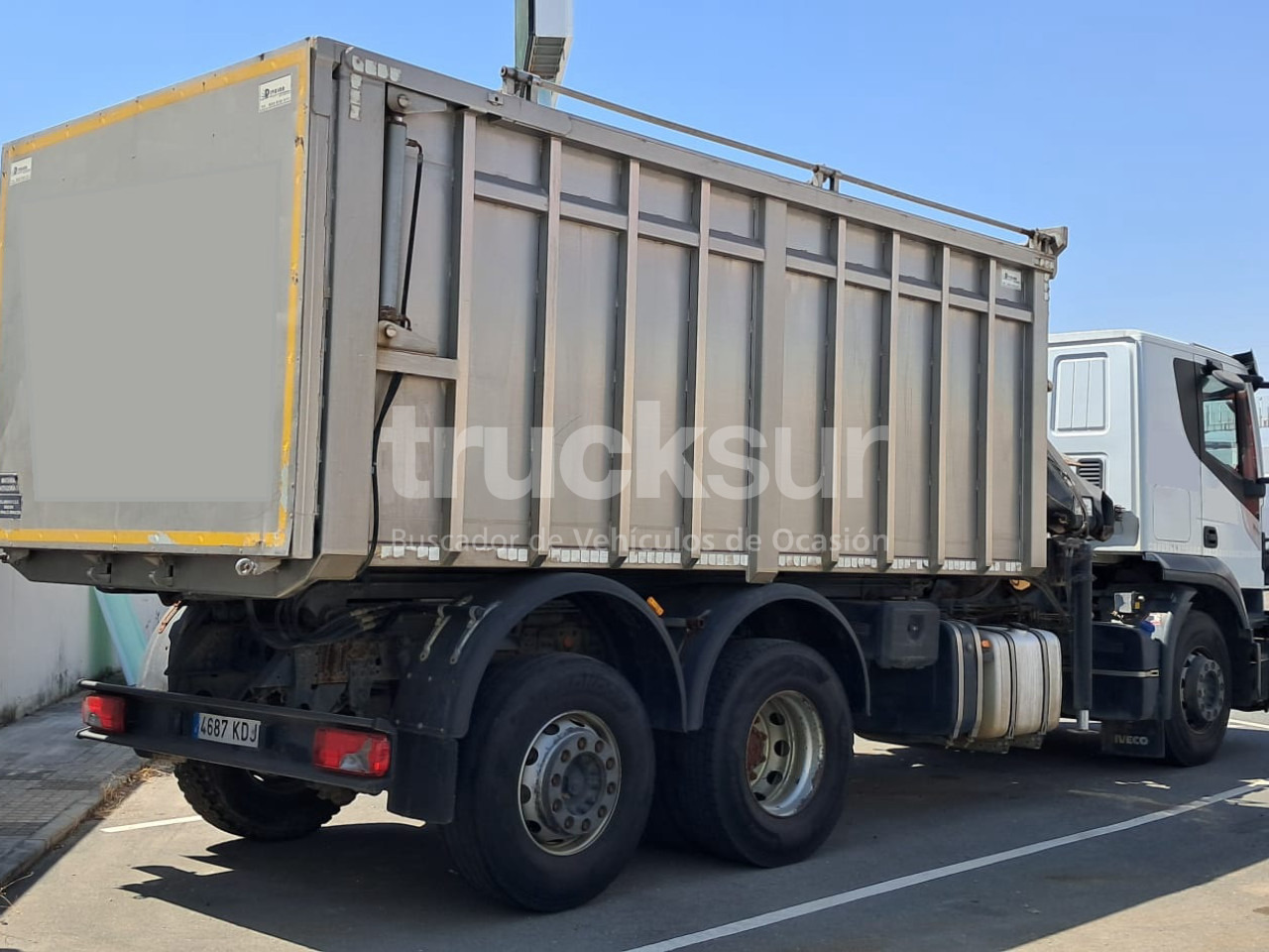 IVECO AT260SY/PS 360CV ejes 6x2*4 - Kipper vrachtwagen, Kraanwagen: afbeelding 2 IVECO AT260SY/PS 360CV ejes 6x2*4 - Kipper vrachtwagen, Kraanwagen: afbeelding 2