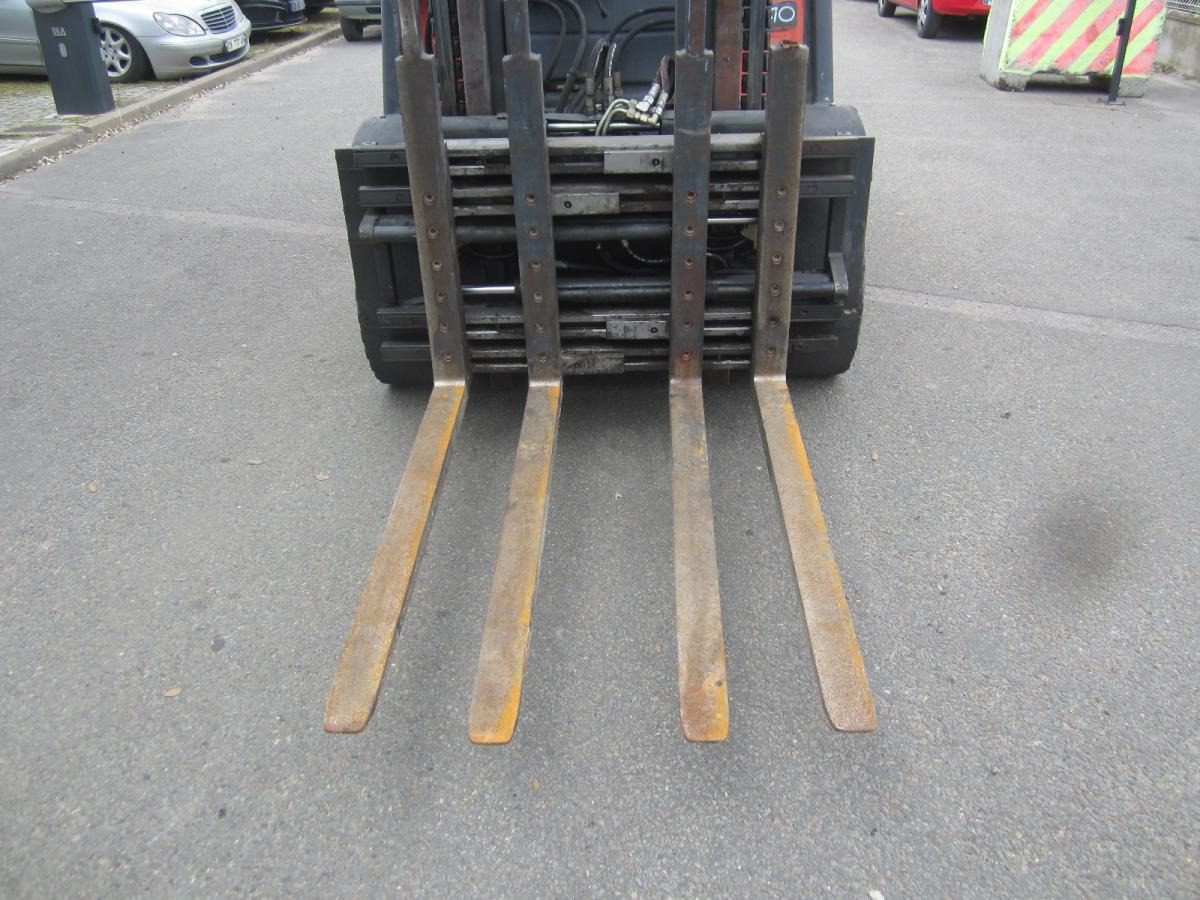 Fenwick H40D - Diesel heftruck: afbeelding 2 Fenwick H40D - Diesel heftruck: afbeelding 2