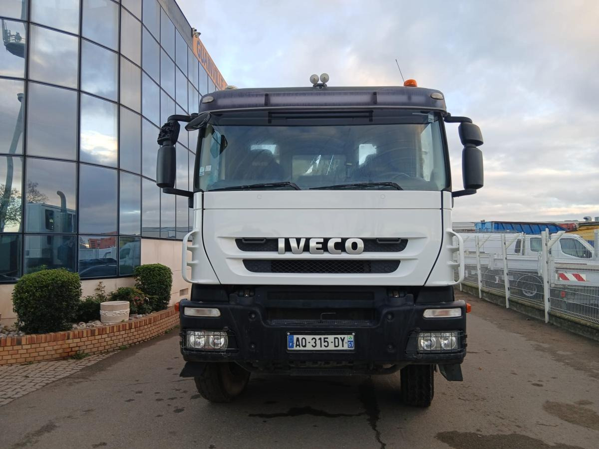 Iveco Trakker - Haakarmsysteem vrachtwagen: afbeelding 2 Iveco Trakker - Haakarmsysteem vrachtwagen: afbeelding 2