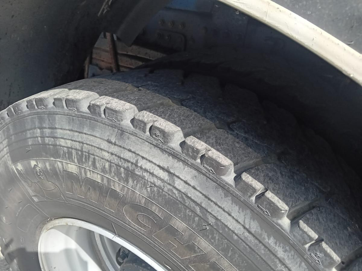 Kipper vrachtwagen Renault Kerax 410 DXI: afbeelding 8 Kipper vrachtwagen Renault Kerax 410 DXI: afbeelding 8