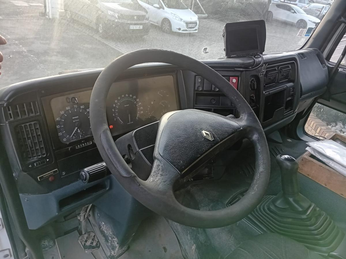 Renault Premium 250 - Tankwagen: afbeelding 3 Renault Premium 250 - Tankwagen: afbeelding 3