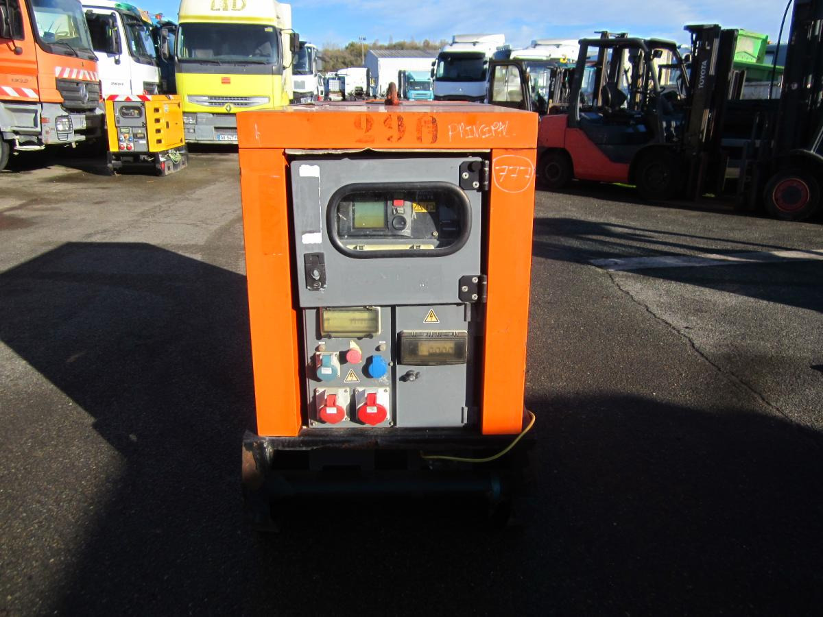 Sdmo R22 - Industrie generator: afbeelding 2 Sdmo R22 - Industrie generator: afbeelding 2