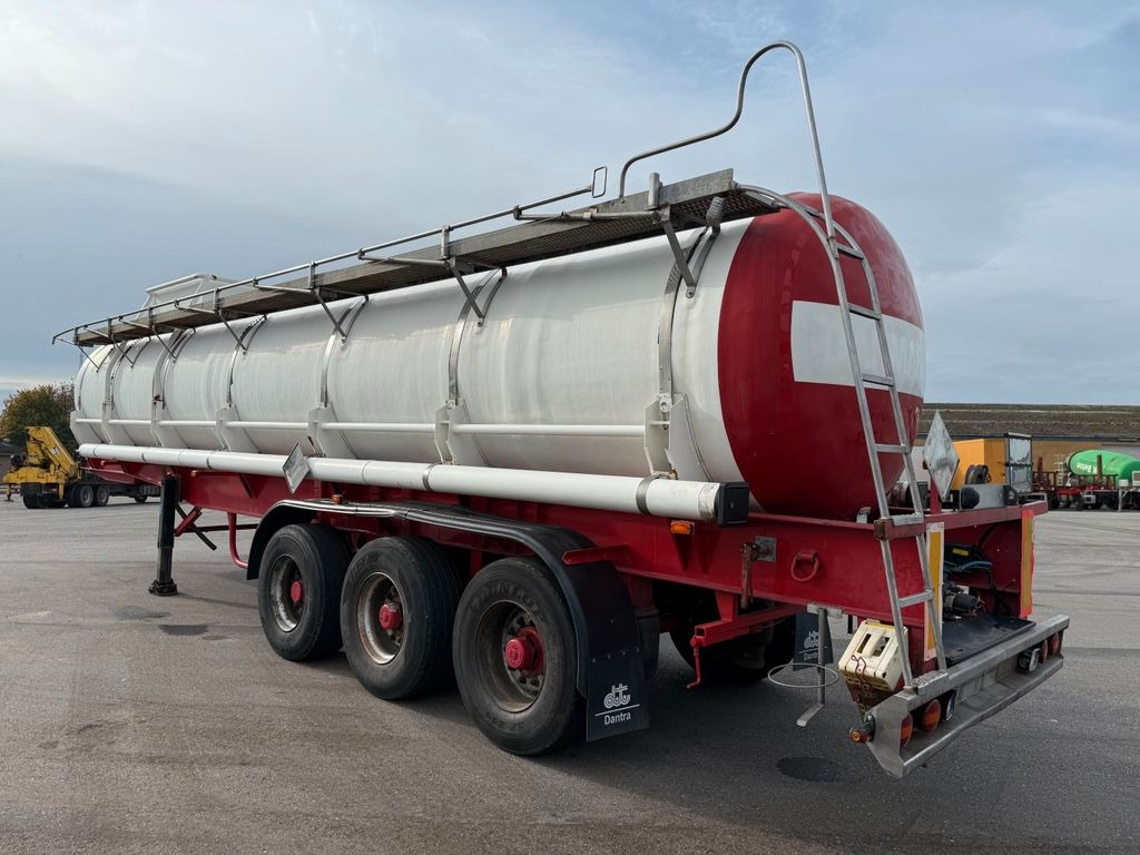 Blumhardt 3 axle 29.000 L ADR Tank trailer Blumhardt 3 axle 29.000 L ADR Tanktrailer - Tankoplegger: afbeelding 4 Blumhardt 3 axle 29.000 L ADR Tank trailer Blumhardt 3 axle 29.000 L ADR Tanktrailer - Tankoplegger: afbeelding 4