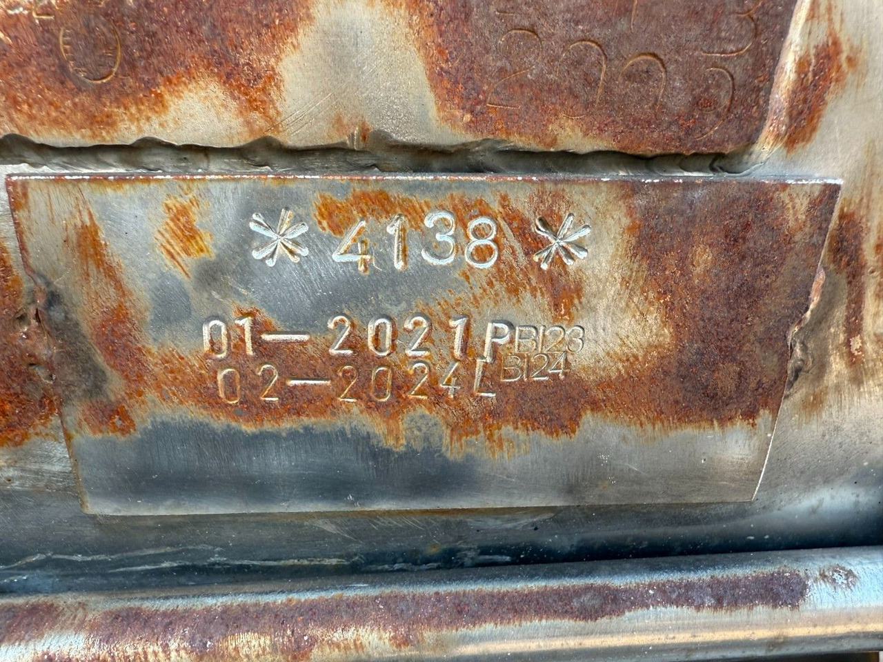 Burg 3 axle 3 compartments 32.200 L ADR - Tankoplegger: afbeelding 4 Burg 3 axle 3 compartments 32.200 L ADR - Tankoplegger: afbeelding 4