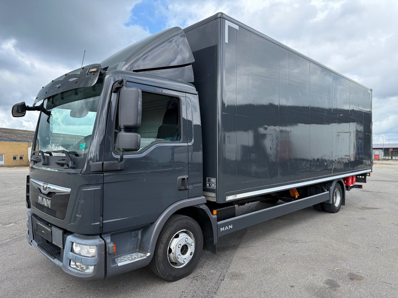MAN TGL 12.250 Euro 6 Closed box / Koffer 7.20 m. - Bakwagen: afbeelding 1 MAN TGL 12.250 Euro 6 Closed box / Koffer 7.20 m. - Bakwagen: afbeelding 1