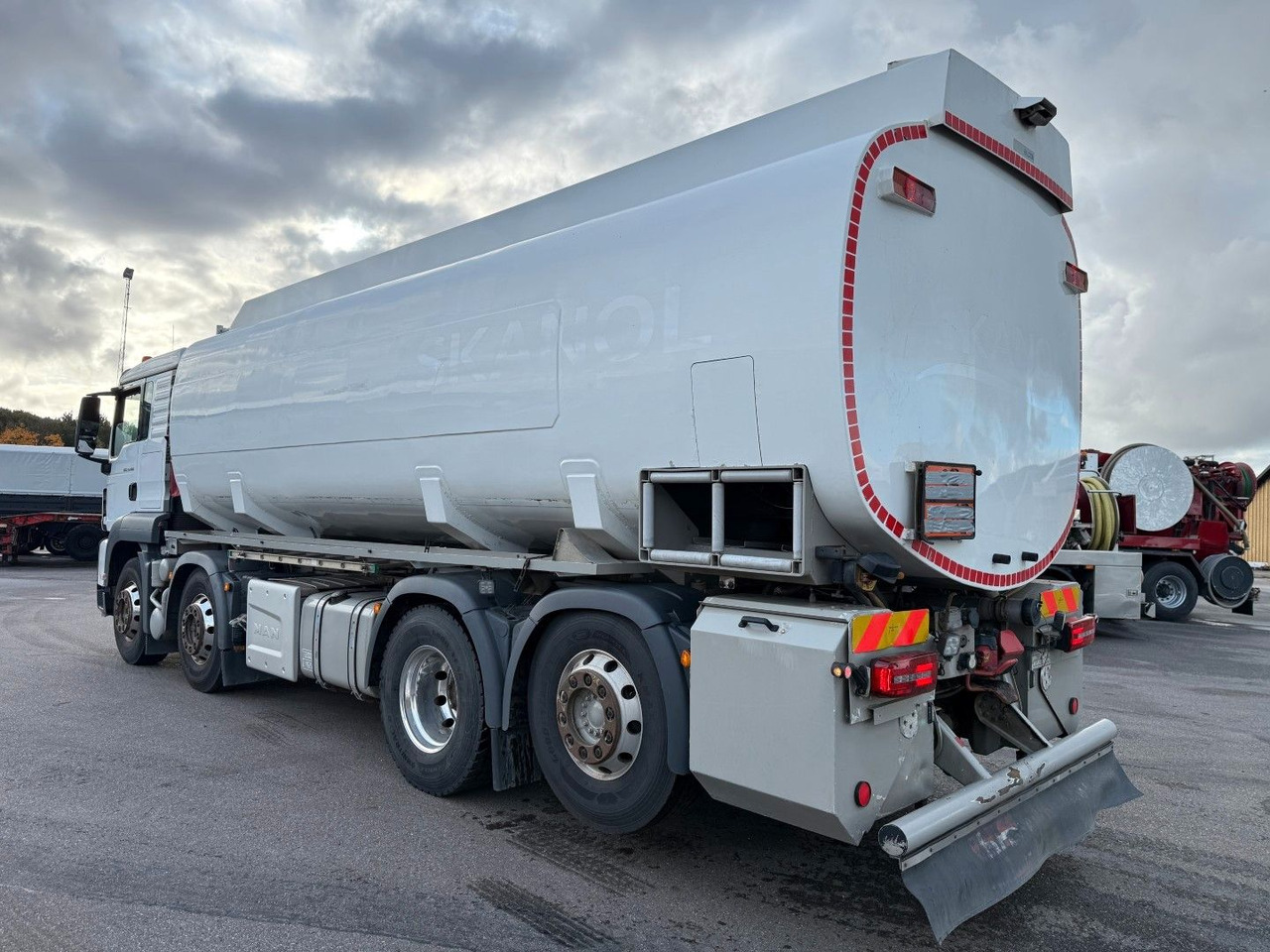 MAN TGS 35.480 8x2*6 Euro 6 23.000 l ADR Tanktruck - Tankwagen: afbeelding 4 MAN TGS 35.480 8x2*6 Euro 6 23.000 l ADR Tanktruck - Tankwagen: afbeelding 4