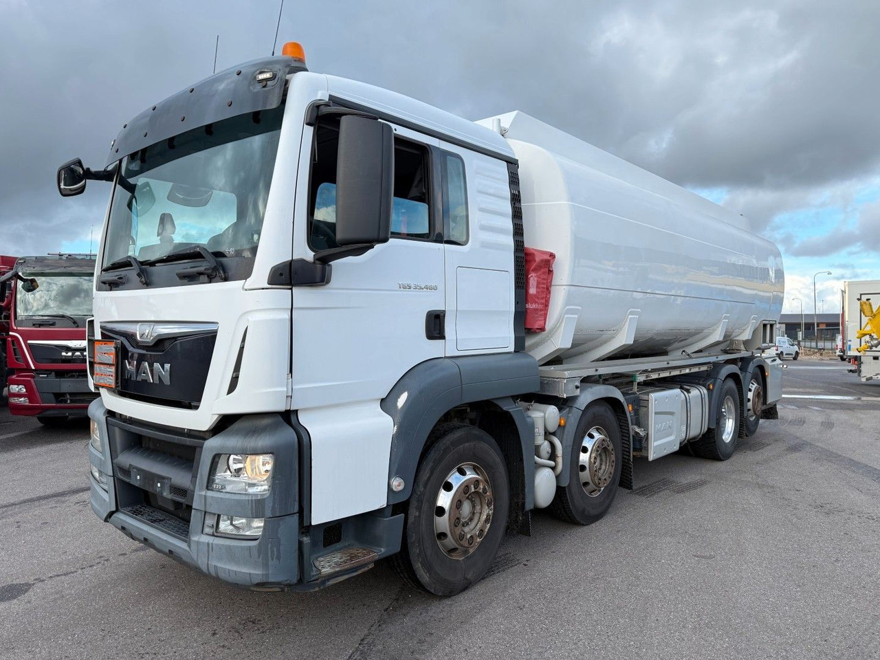 MAN TGS 35.480 8x2*6 Euro 6 23.000 l ADR Tanktruck - Tankwagen: afbeelding 1 MAN TGS 35.480 8x2*6 Euro 6 23.000 l ADR Tanktruck - Tankwagen: afbeelding 1