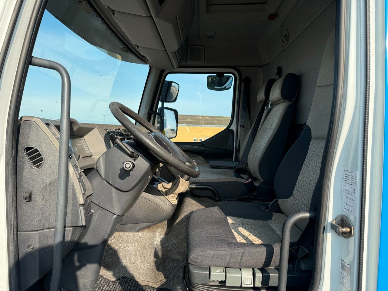 Renault Midlum 220 DXI 4x2 6.0 Box / Koffer - Bakwagen: afbeelding 5 Renault Midlum 220 DXI 4x2 6.0 Box / Koffer - Bakwagen: afbeelding 5