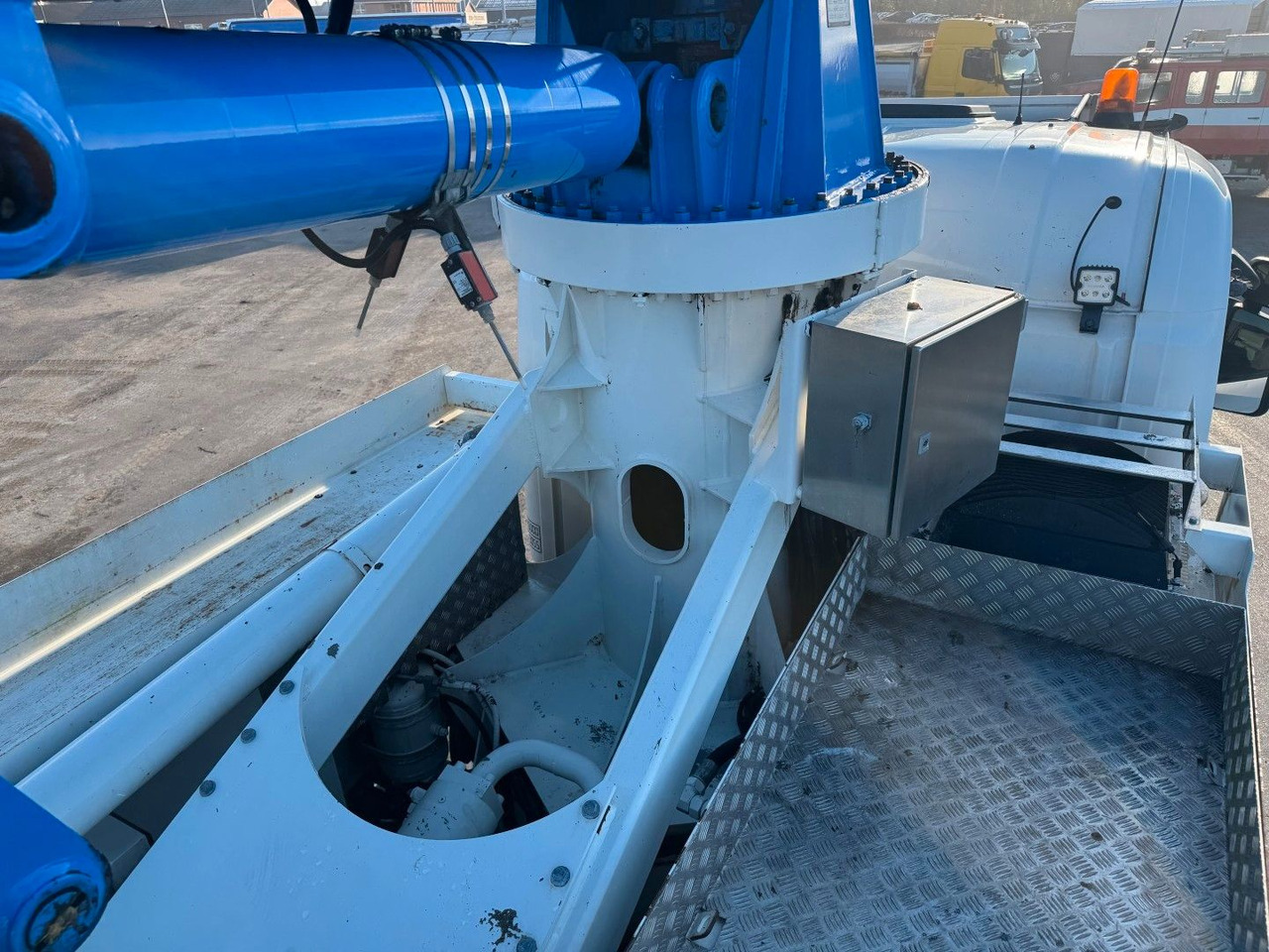 Betonpomp Scania P410 6x4 Liebherr THP 140 H 24 M4XH Concretepump: afbeelding 12 Betonpomp Scania P410 6x4 Liebherr THP 140 H 24 M4XH Concretepump: afbeelding 12