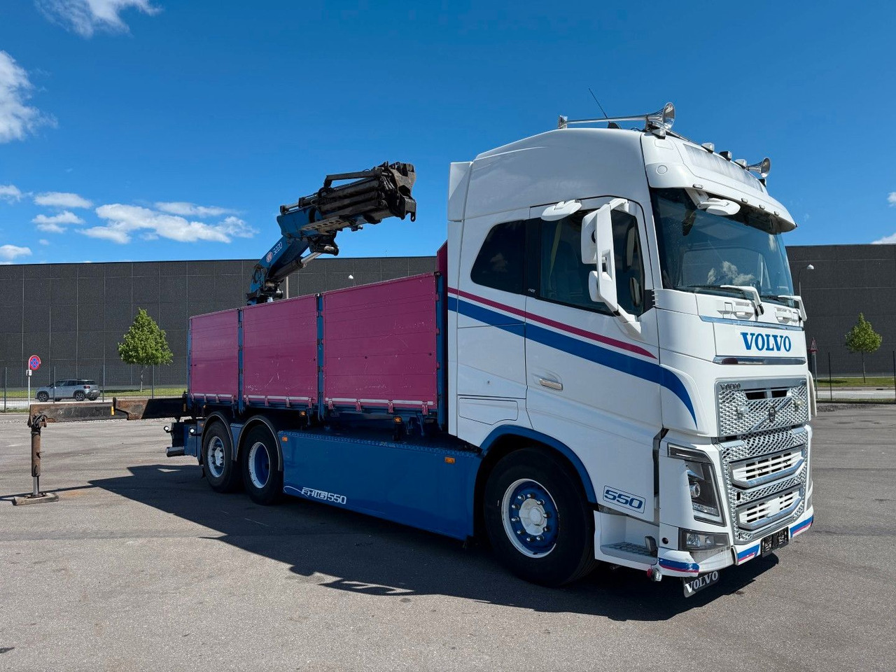 Volvo FH 16.550 6x2*4 / Crane HMF 3220K4 Euro 6 - Kraanwagen: afbeelding 3 Volvo FH 16.550 6x2*4 / Crane HMF 3220K4 Euro 6 - Kraanwagen: afbeelding 3