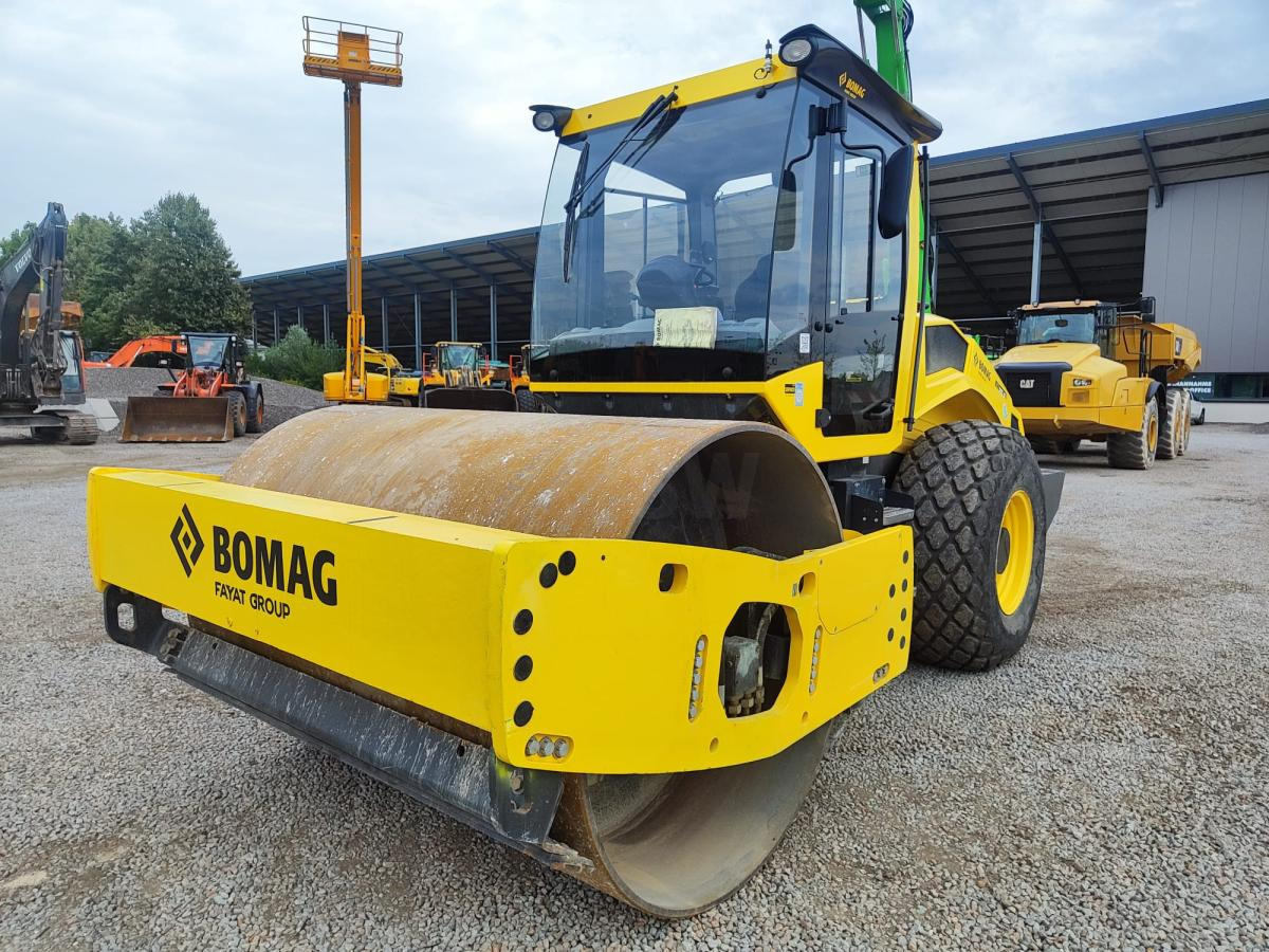 Bomag BW 213 D-5 - Schapenpootwals/ Grondverdichter: afbeelding 2 Bomag BW 213 D-5 - Schapenpootwals/ Grondverdichter: afbeelding 2