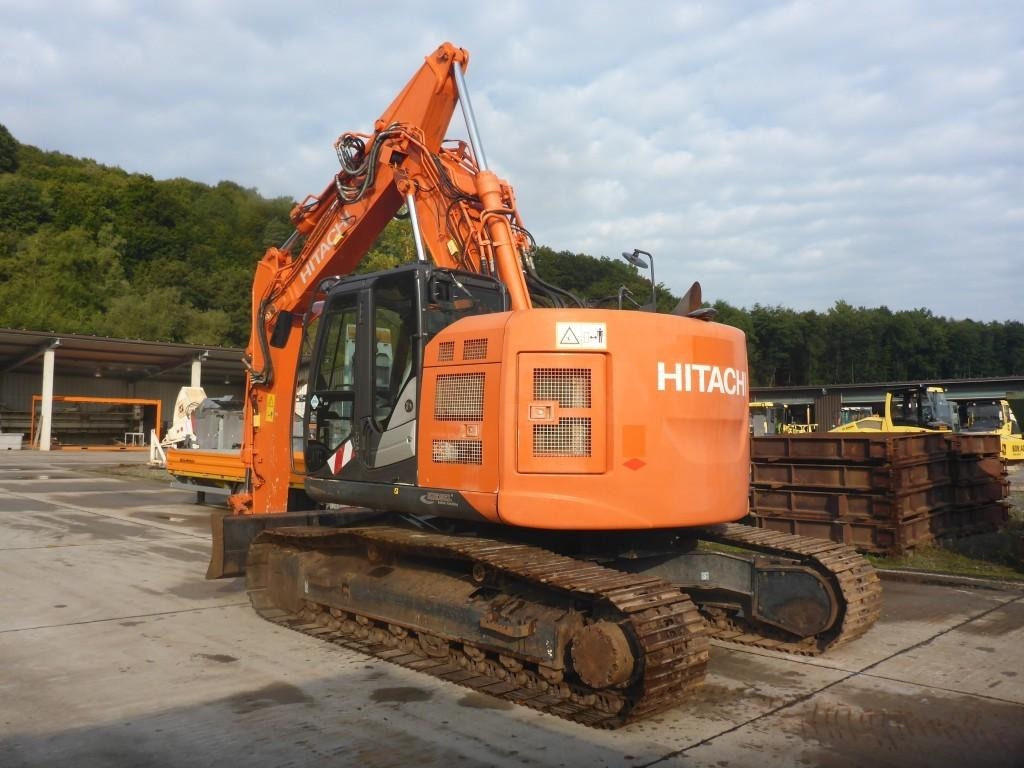 Hitachi ZX225USLC-5B - Rupsgraafmachine: afbeelding 1 Hitachi ZX225USLC-5B - Rupsgraafmachine: afbeelding 1