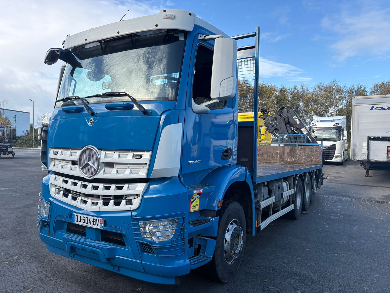 Mercedes Arocs 3240 - Vrachtwagen met open laadbak: afbeelding 1 Mercedes Arocs 3240 - Vrachtwagen met open laadbak: afbeelding 1