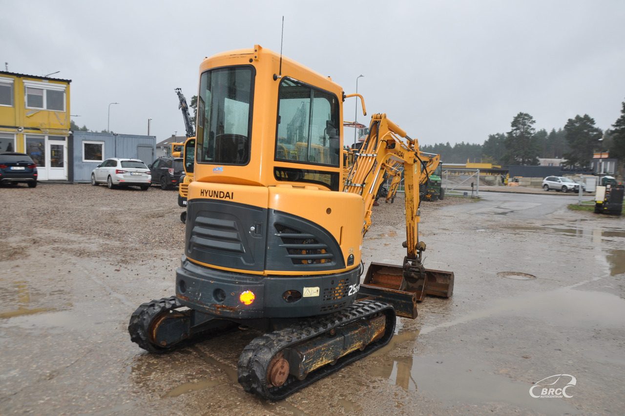 Hyundai R25Z-9AK - Minigraafmachine: afbeelding 4 Hyundai R25Z-9AK - Minigraafmachine: afbeelding 4