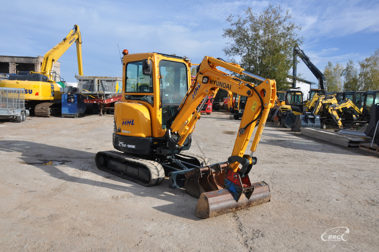 Hyundai R25Z-9AK - Minigraafmachine: afbeelding 2 Hyundai R25Z-9AK - Minigraafmachine: afbeelding 2