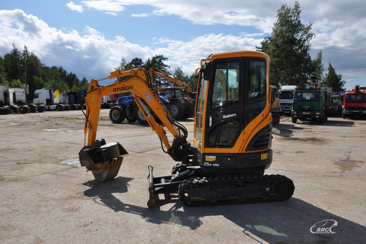 Hyundai R25Z-9AK - Minigraafmachine: afbeelding 3 Hyundai R25Z-9AK - Minigraafmachine: afbeelding 3