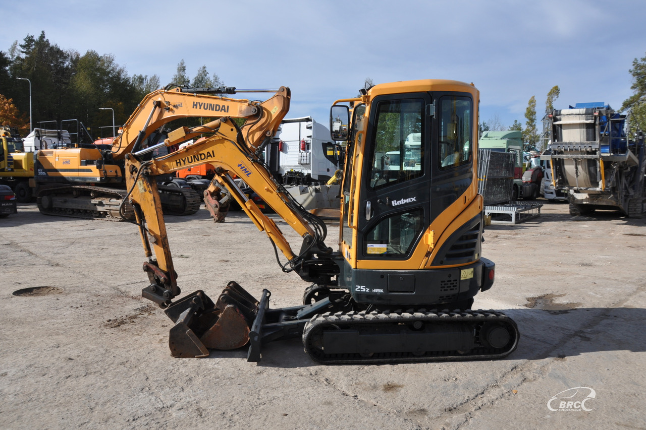 Hyundai R25Z-9AK - Minigraafmachine: afbeelding 5 Hyundai R25Z-9AK - Minigraafmachine: afbeelding 5
