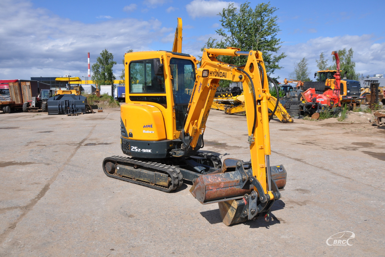 Hyundai R25Z-9AK - Minigraafmachine: afbeelding 2 Hyundai R25Z-9AK - Minigraafmachine: afbeelding 2
