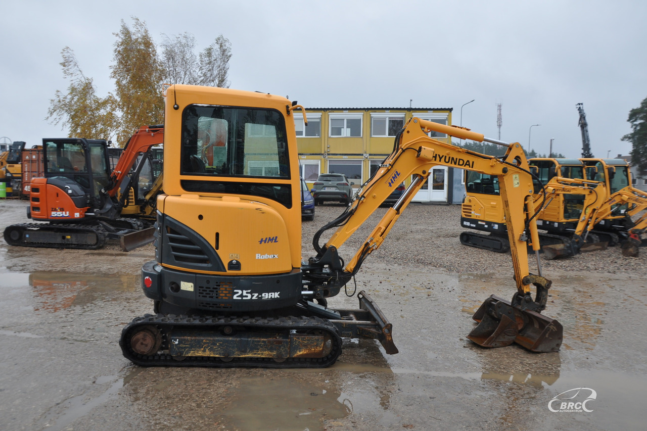 Hyundai R25Z-9AK - Minigraafmachine: afbeelding 3 Hyundai R25Z-9AK - Minigraafmachine: afbeelding 3