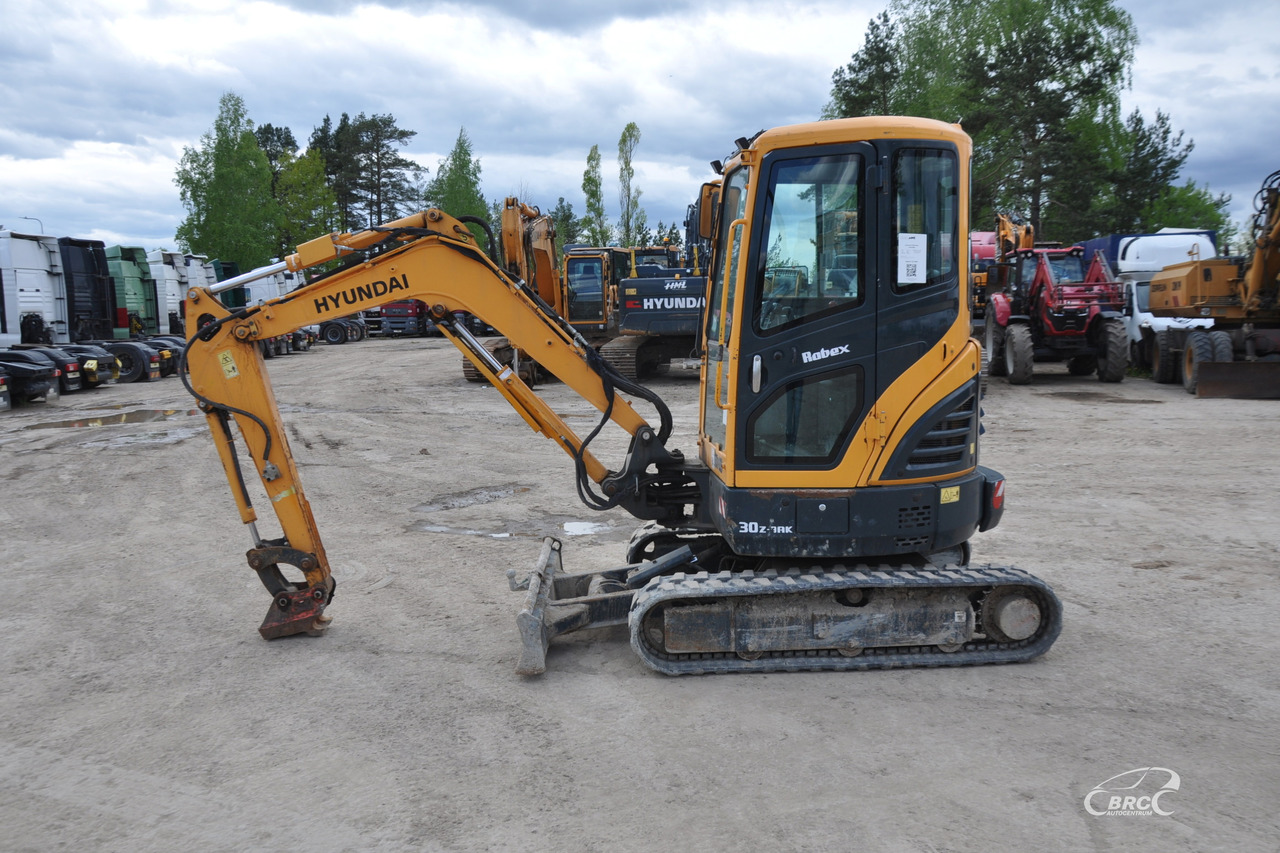 Hyundai R30Z-9AK - Minigraafmachine: afbeelding 3 Hyundai R30Z-9AK - Minigraafmachine: afbeelding 3