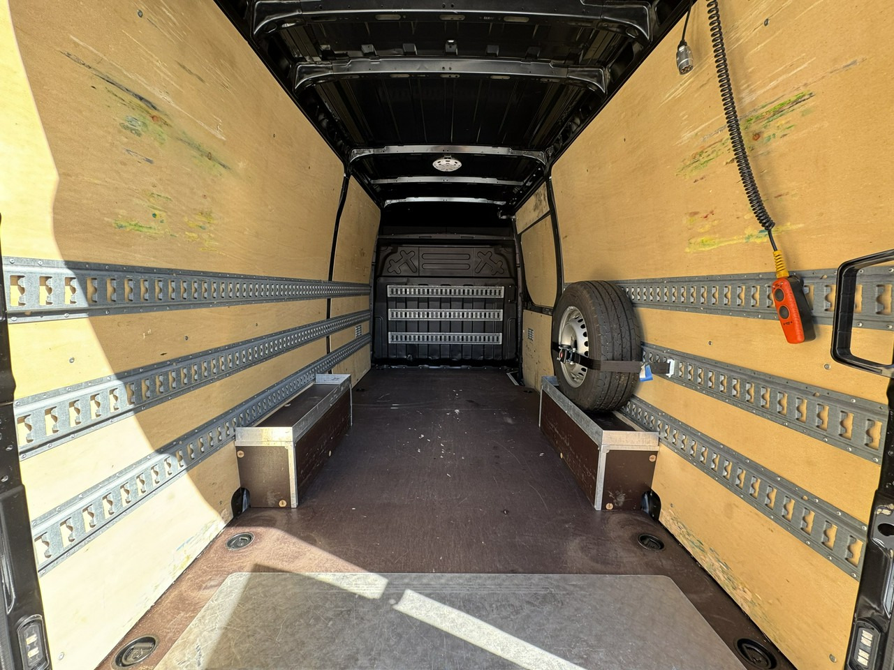 Gesloten bestelwagen Iveco Daily 35S18: afbeelding 13