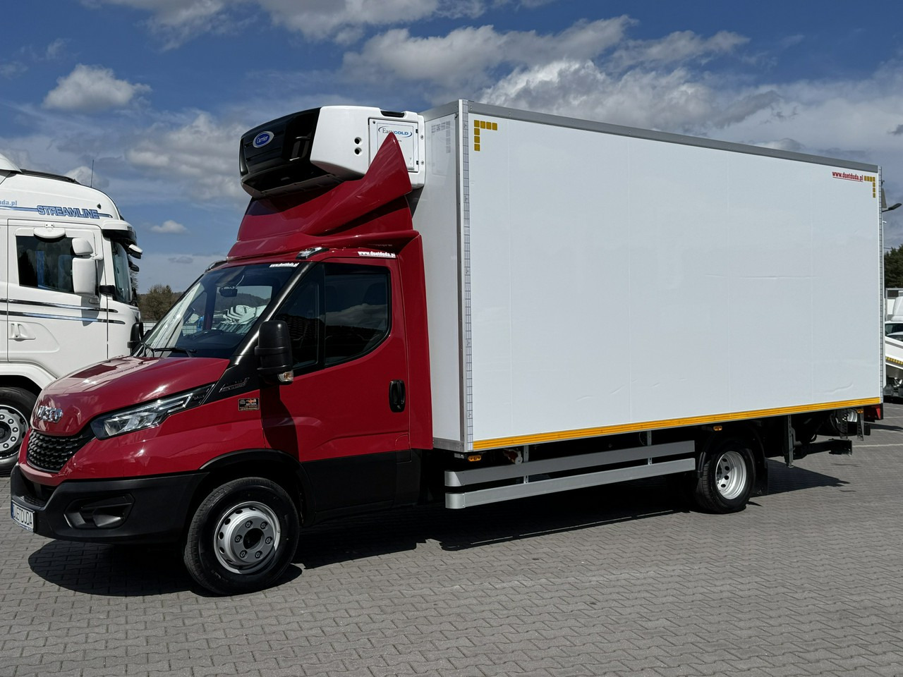 Iveco Daily 72C21 Mroźnia HI-MATIC Ściana Grodziowa Multitemperatura - Koelwagen: afbeelding 3 Iveco Daily 72C21 Mroźnia HI-MATIC Ściana Grodziowa Multitemperatura - Koelwagen: afbeelding 3