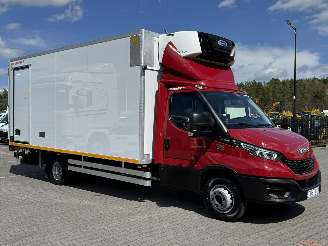 Iveco Daily 72C21 Mroźnia HI-MATIC Ściana Grodziowa Multitemperatura - Koelwagen: afbeelding 2 Iveco Daily 72C21 Mroźnia HI-MATIC Ściana Grodziowa Multitemperatura - Koelwagen: afbeelding 2