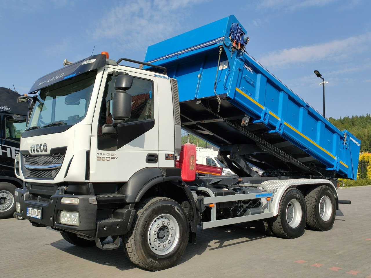 Iveco Trakker 360 EEV Manual 6x4 Wywrot 3-stronny Hydroburta Bok i Tył - Kipper vrachtwagen: afbeelding 3 Iveco Trakker 360 EEV Manual 6x4 Wywrot 3-stronny Hydroburta Bok i Tył - Kipper vrachtwagen: afbeelding 3