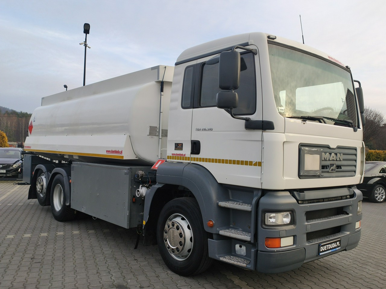 MAN TGA 26.310 Autocysterna z Dystrybucją - Tankwagen: afbeelding 5 MAN TGA 26.310 Autocysterna z Dystrybucją - Tankwagen: afbeelding 5