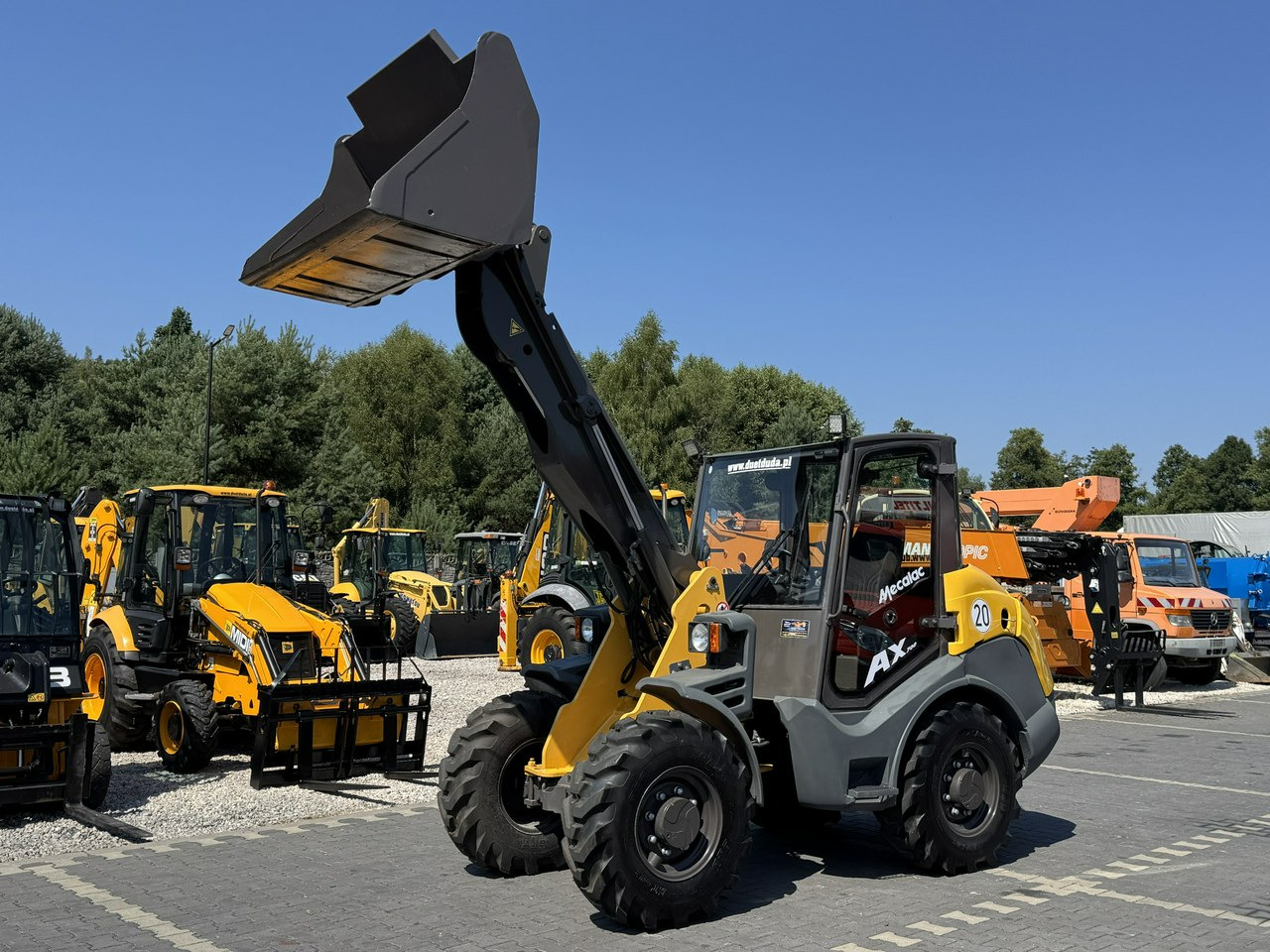 Mecalac AX 700 Szybko-Złącze Łyżka Super Stan - Wiellader: afbeelding 4 Mecalac AX 700 Szybko-Złącze Łyżka Super Stan - Wiellader: afbeelding 4