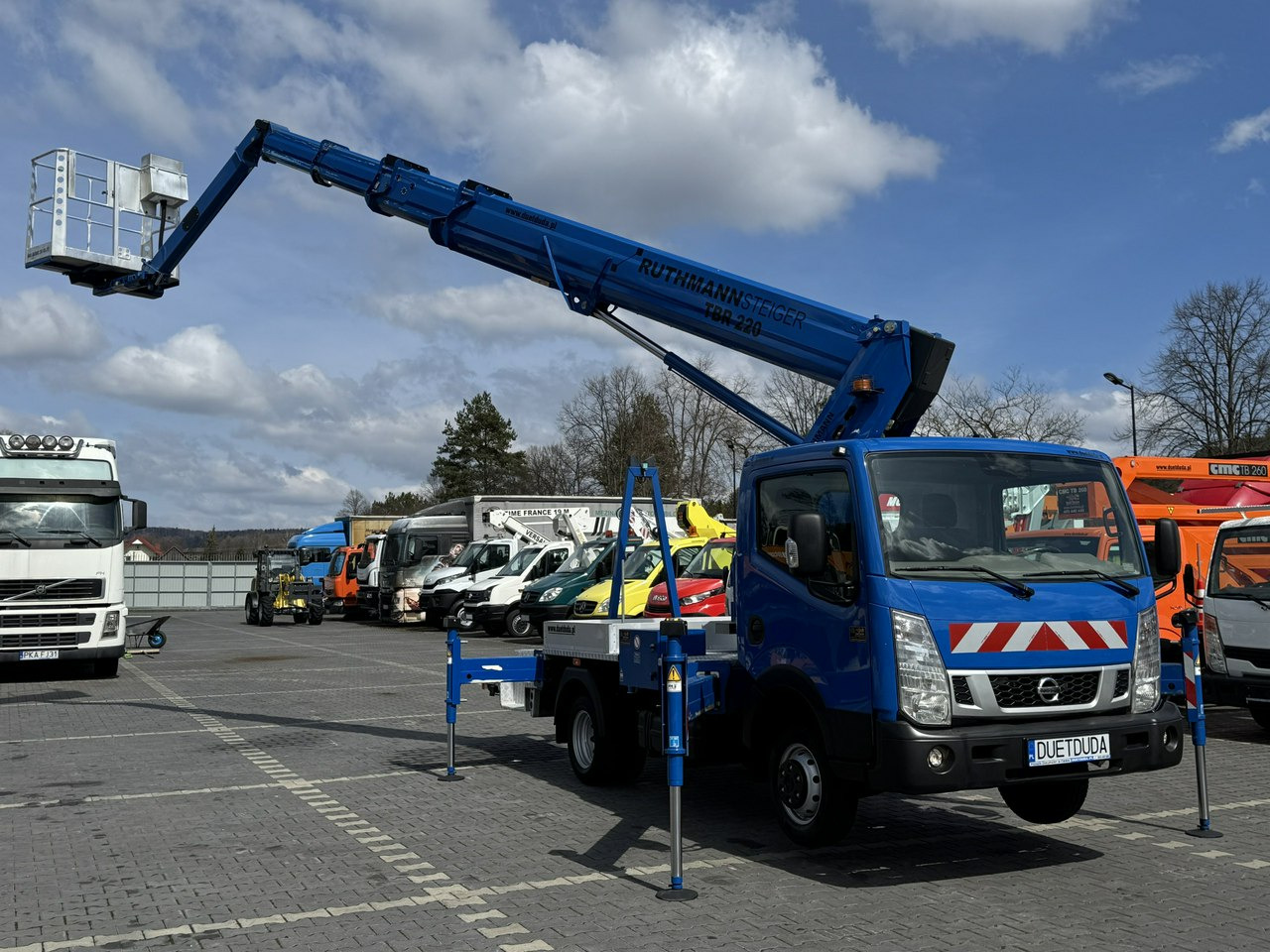 Nissan Cabstar - Vrachtwagen hoogwerker: afbeelding 4 Nissan Cabstar - Vrachtwagen hoogwerker: afbeelding 4