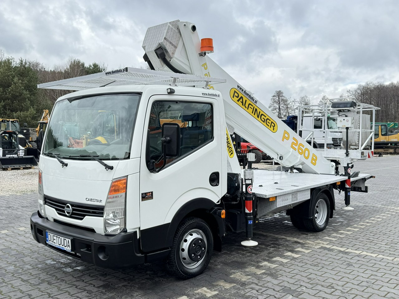 Nissan Cabstar - Vrachtwagen hoogwerker: afbeelding 4 Nissan Cabstar - Vrachtwagen hoogwerker: afbeelding 4