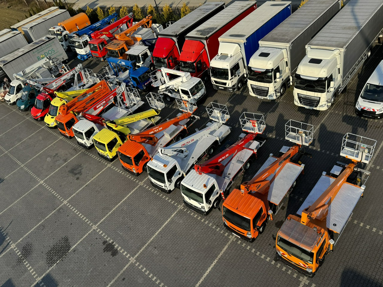 Nissan Zwyżka / Podnośnik Koszowy / 4X4 / CABSTAR / MAXITY / SPRINTER - Vrachtwagen hoogwerker: afbeelding 3 Nissan Zwyżka / Podnośnik Koszowy / 4X4 / CABSTAR / MAXITY / SPRINTER - Vrachtwagen hoogwerker: afbeelding 3