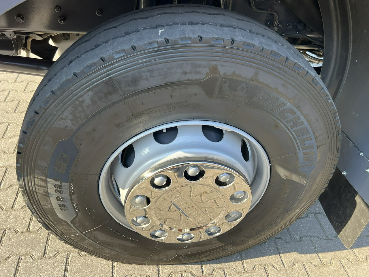 Renault Kerax 26.390 6x4 Mocny HDS FASSI F170 Sterowanie Radiowe - Kipper vrachtwagen, Kraanwagen: afbeelding 4 Renault Kerax 26.390 6x4 Mocny HDS FASSI F170 Sterowanie Radiowe - Kipper vrachtwagen, Kraanwagen: afbeelding 4