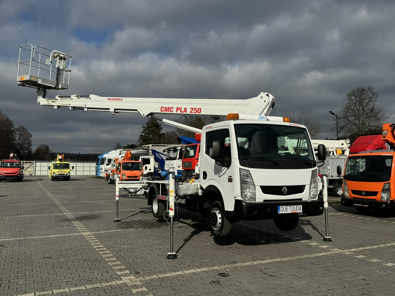 Renault Maxity - Vrachtwagen hoogwerker: afbeelding 2 Renault Maxity - Vrachtwagen hoogwerker: afbeelding 2