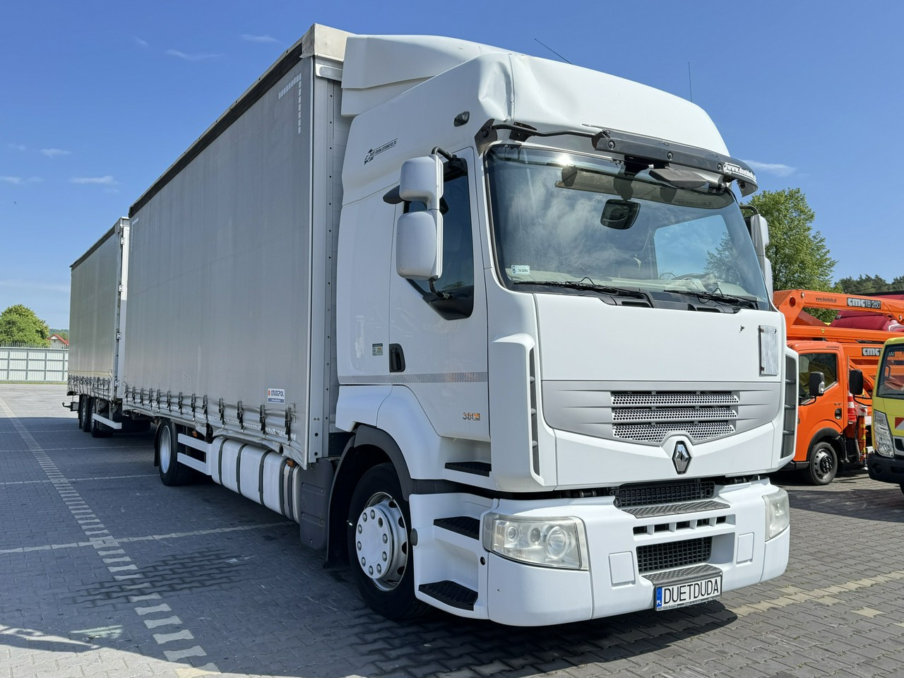Renault Premium 380 DXi Euro 5 Firana 19 Palet Dach Zsuwany 18ton DMC - Schuifzeilen vrachtwagen: afbeelding 4 Renault Premium 380 DXi Euro 5 Firana 19 Palet Dach Zsuwany 18ton DMC - Schuifzeilen vrachtwagen: afbeelding 4