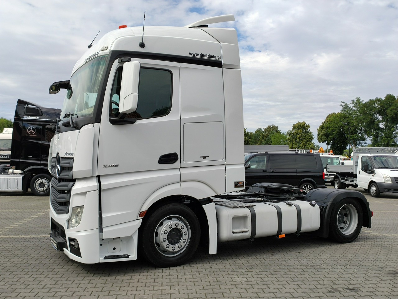 Mercedes ACTROS 1845 Euro 6 Low Deck Mega !!! - Trekker: afbeelding 5 Mercedes ACTROS 1845 Euro 6 Low Deck Mega !!! - Trekker: afbeelding 5
