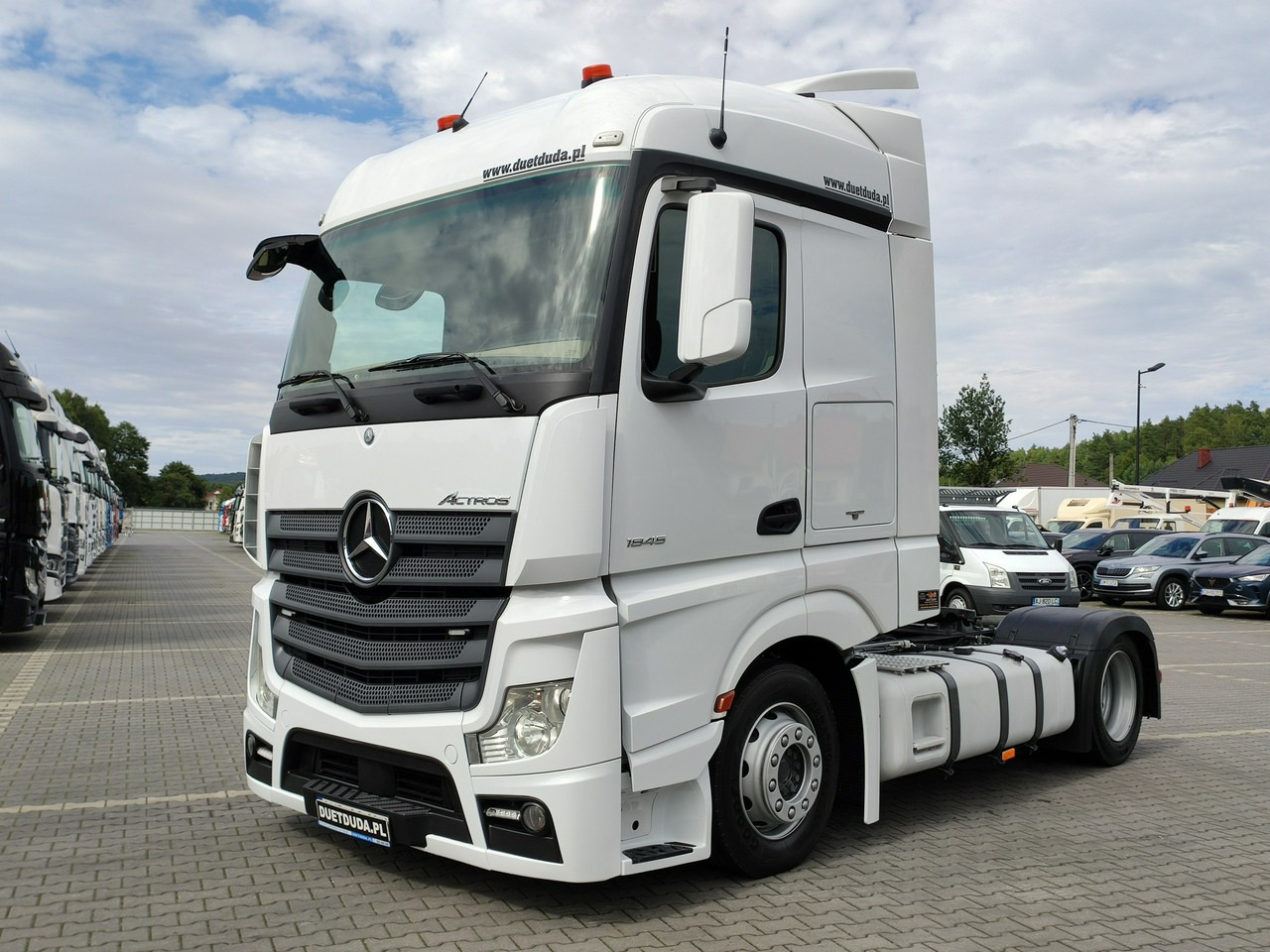 Mercedes ACTROS 1845 Euro 6 Low Deck Mega !!! - Trekker: afbeelding 2 Mercedes ACTROS 1845 Euro 6 Low Deck Mega !!! - Trekker: afbeelding 2