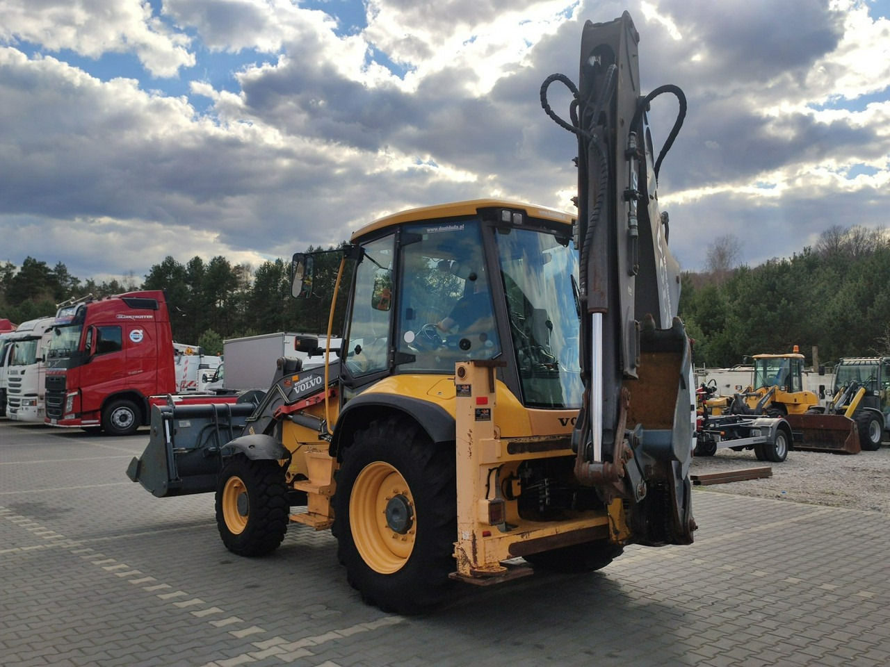 Volvo BL61B Oryginalna Bez Luzów i Wycieków Zadbana Sprawna Super Stan - Graaflaadmachine: afbeelding 4 Volvo BL61B Oryginalna Bez Luzów i Wycieków Zadbana Sprawna Super Stan - Graaflaadmachine: afbeelding 4