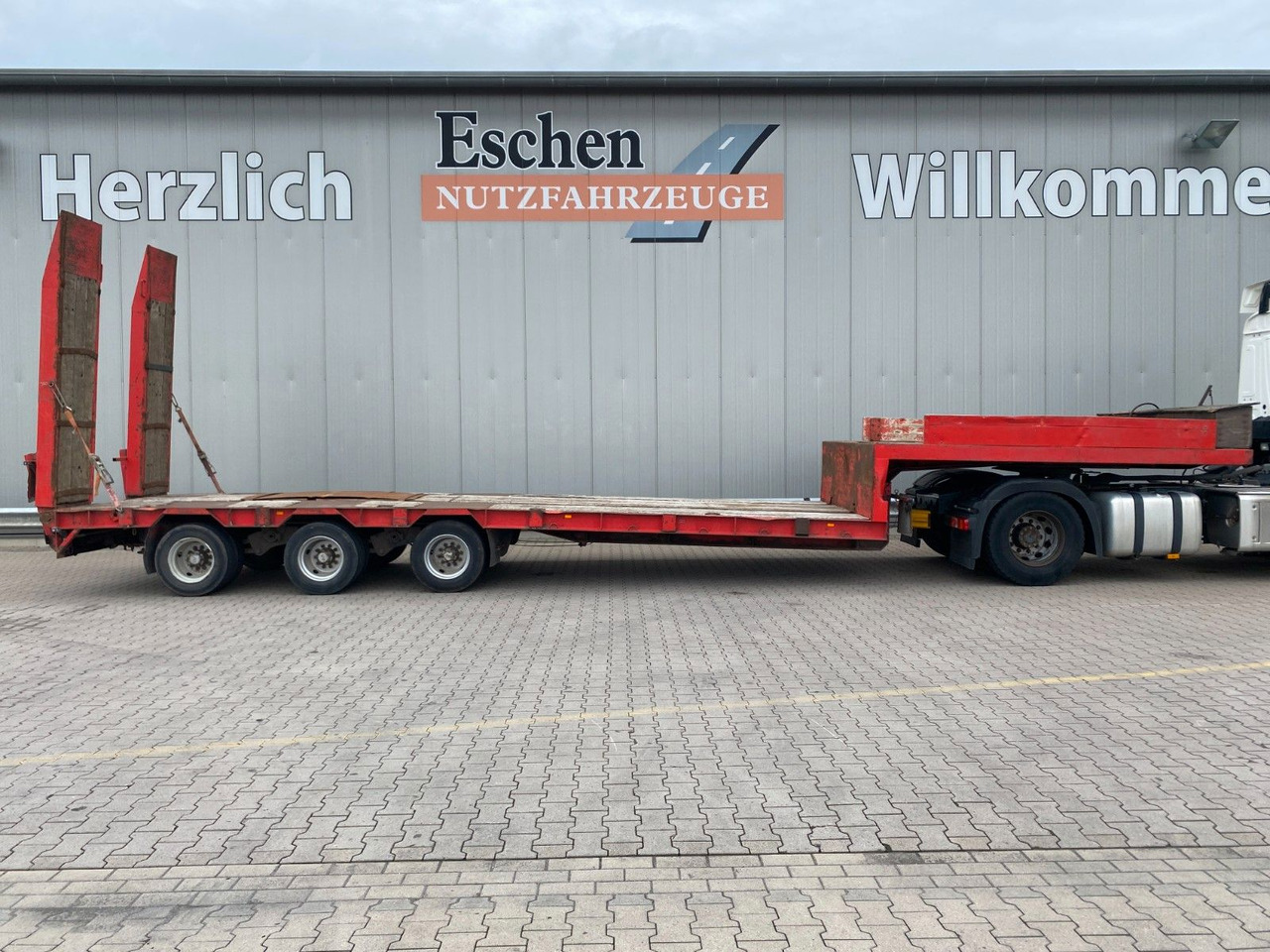 Bunge Tieflader| HU bis 02/2026*hydr. Rampen*Blatt*SAF - Dieplader oplegger: afbeelding 5 Bunge Tieflader| HU bis 02/2026*hydr. Rampen*Blatt*SAF - Dieplader oplegger: afbeelding 5