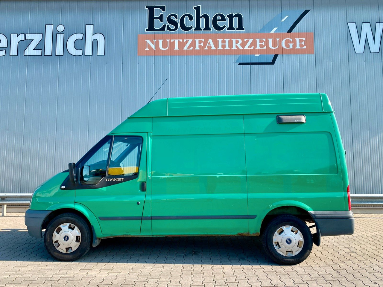 Ford 140 T 350 | Sortimo-Regal*AHK*3x Sitze*Klima - Personenvervoer: afbeelding 2 Ford 140 T 350 | Sortimo-Regal*AHK*3x Sitze*Klima - Personenvervoer: afbeelding 2