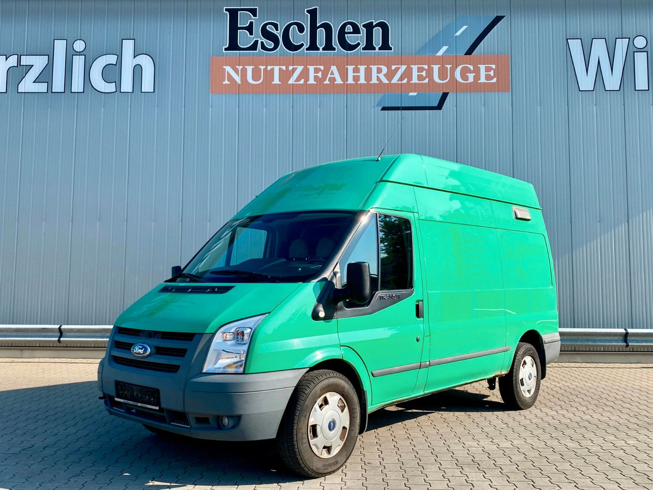 Ford 140 T 350 | Sortimo-Regal*AHK*3x Sitze*Klima - Personenvervoer: afbeelding 1 Ford 140 T 350 | Sortimo-Regal*AHK*3x Sitze*Klima - Personenvervoer: afbeelding 1