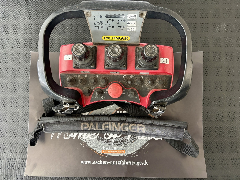 Vrachtwagen met open laadbak MAN TGA 18.350 4x2 LL / Palfinger PK9002 EH Kran: afbeelding 8 Vrachtwagen met open laadbak MAN TGA 18.350 4x2 LL / Palfinger PK9002 EH Kran: afbeelding 8