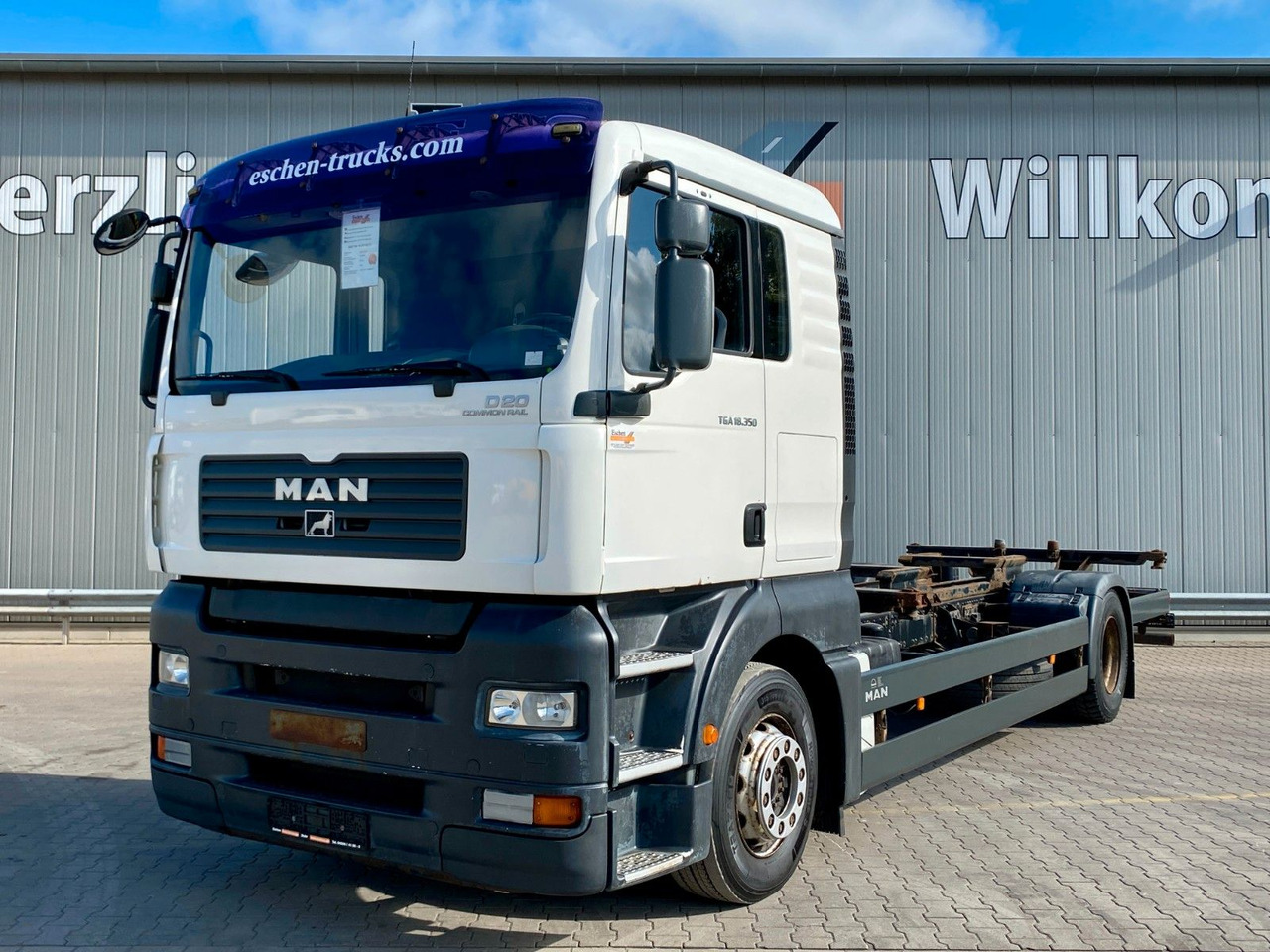 MAN TGA 18.350 LL Fahrschule*Driving school*5 Sitze MAN TGA 18.350 LL Fahrschule*Driving school*5 Sitze - Containertransporter/ Wissellaadbak vrachtwagen: afbeelding 1 MAN TGA 18.350 LL Fahrschule*Driving school*5 Sitze MAN TGA 18.350 LL Fahrschule*Driving school*5 Sitze - Containertransporter/ Wissellaadbak vrachtwagen: afbeelding 1